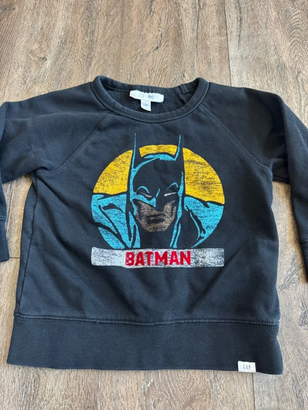 GAP Kids Batman Black Graphic Sweatshirt, size 4T